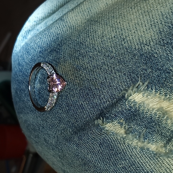 Pink sapphire & dimond engagement ring - Picture 5 of 5